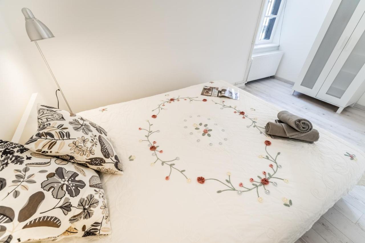 Corbie Downtown Apartment بودابست المظهر الخارجي الصورة